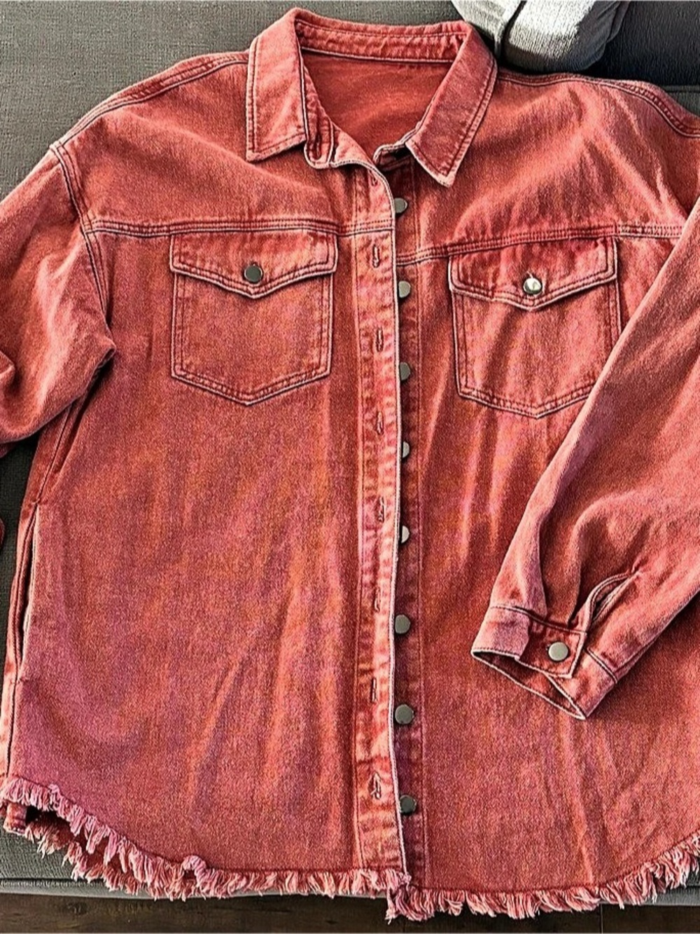 Frayed Hem Denim Jacket in Red Size 2XL